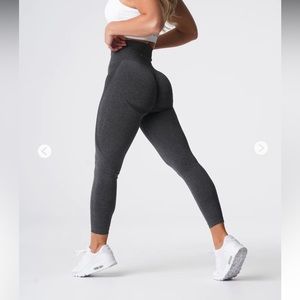 NVGTN Black Speckled Seamless Leggings size Large